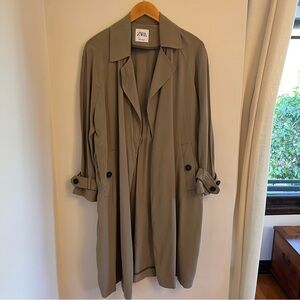 Zara Women's Classic Green Flowy Trench Coat with Pockets so S